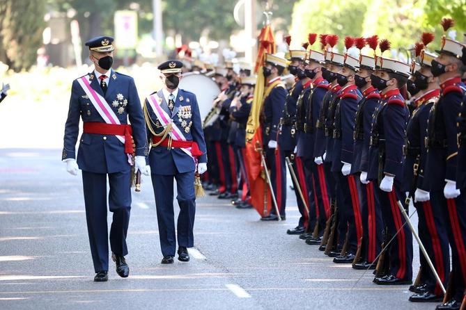 La crisis de la COVID19 obligó a suspender este tradicional desfile en su pasada edición, cuando se sustituyó por un escueto acto en el Patio de la Armería del Palacio Real.