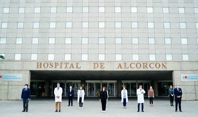 Ayuso visita el Hospital de Alcorcón