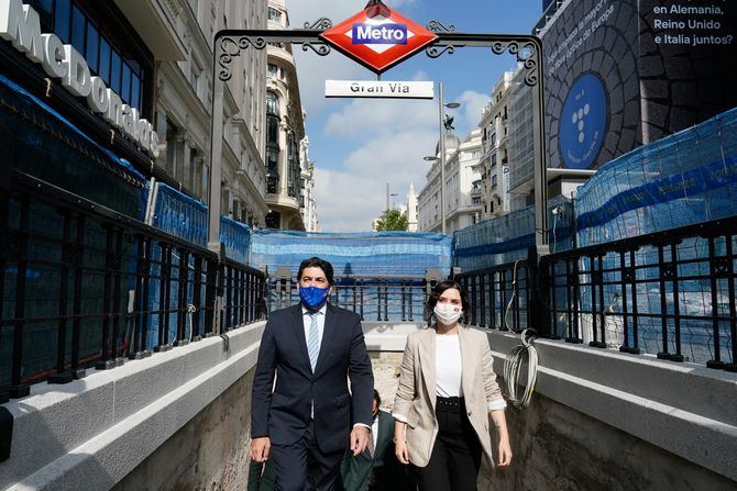 Cuando se cerró en agosto de 2018, la estación de Gran Vía acogía 16 millones de viajeros anuales. Tras su nueva conexión subterránea con las estaciones de Metro y Cercanías de Sol, se estima que se alcanzarán los 66.000 viajeros diarios.