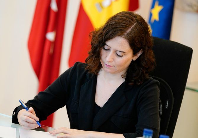 La presidenta de la Comunidad de Madrid, Isabel Díaz Ayuso, durante una reunión mantenida de forma telemática con los presidentes autonómicos.