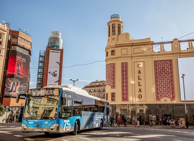 Los autobuses de la Empresa Municipal de Transportes (EMT) volverán a ser gratuitos durante las tres jornadas del 'Black Friday', del 25 al 27 de noviembre.