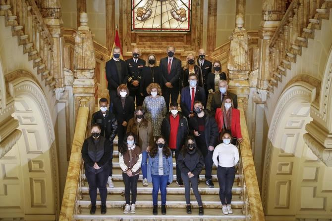 Los primeros clasificados tendrán como premio un viaje para conocer el famoso Buque Escuela de la Armada española que lleva el nombre del marino español.