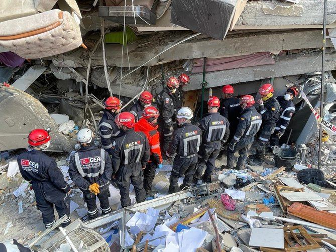 Los miembros del Ericam han encontrado, finalmente, con vida a la persona que estaban buscando desde hace más de 10 horas en Turquía. Se trata de un hombre de 65 años, que se encuentra deshidratado, pero estable. 