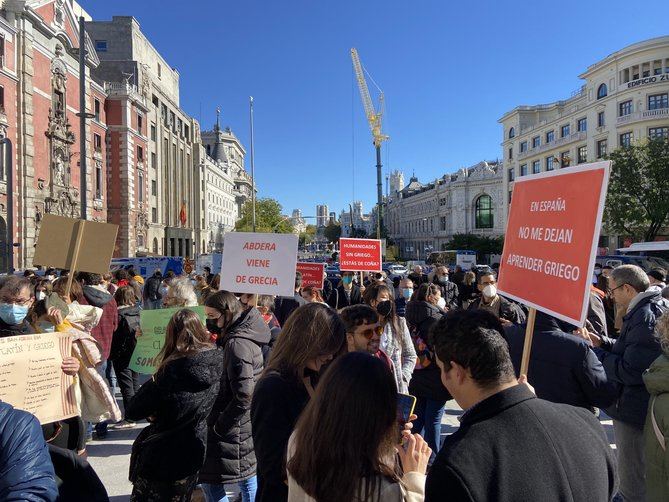 La plataforma Escuela con Clásicos pide la obligatoriedad de la asignatura ante el Ministerio de Educación