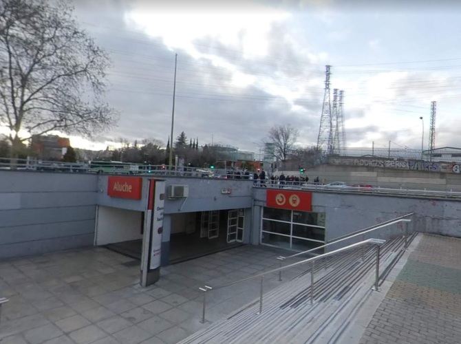 La remodelación de la estación subterránea de Aluche, de la línea C-5 de la red de Cercanías de Madrid, incluye la construcción de un nuevo vestíbulo en superficie.

