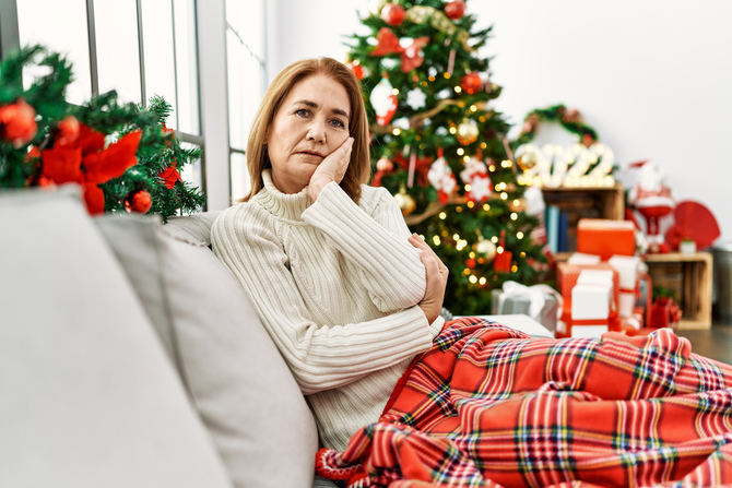 El cambio de estación coincide con la Navidad que, aunque parezca una época muy feliz, no lo es para todos, e incluso puede generar ansiedad y estrés, entre otros problemas de salud.