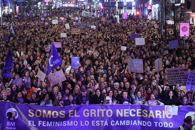 Aunque ambas organizaciones se manifestarán el 8 de marzo, a las 19.00 horas, en la capital, el Movimiento Feminista de Madrid partirá de Cibeles hasta Plaza de España, mientras que la Comisión 8M empezará en Atocha para finalizar en la plaza de Colón.