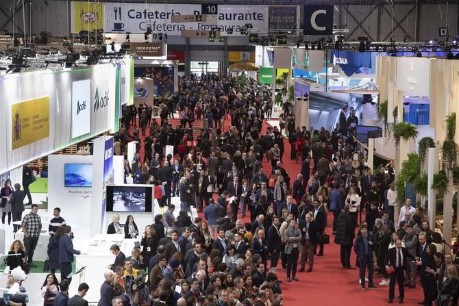 En Madrid la cita más importante para el turismo español Fitur también ha tenido que mover su fecha tradicional de finales de enero a la semana del 19 al 23 de mayo. De momento, la convocatoria sigue en pie.