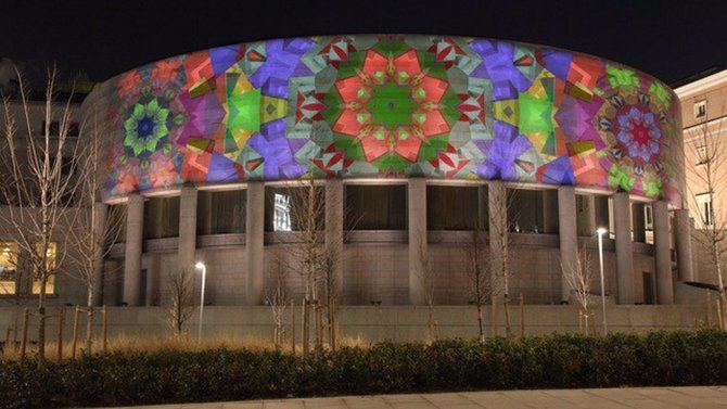 La pieza, 'Floresta de Cristal', de la artista Rosa Muñoz, se exhibirá en la fachada circular de la ampliación del Senado.