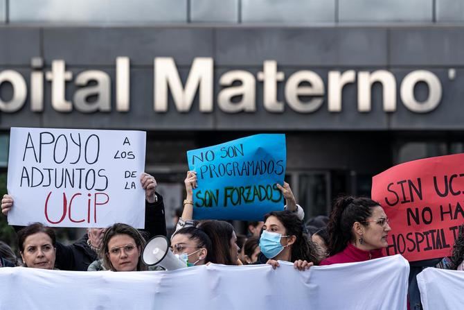 La UCI Pediátrica de este hospital atiende cada año a más de 900 niños en estado crítico de todo el territorio nacional y con una gran complejidad médico-quirúrgica.