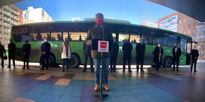 Una semana después del paso del temporal, el Consorcio despliega el cien por cien de las líneas de autobuses interurbanos, que prestan servicio todavía en algunos casos con desvíos, recorridos parciales o sin paradas intermedias, hasta que queden liberados de nieve todos los itinerarios.