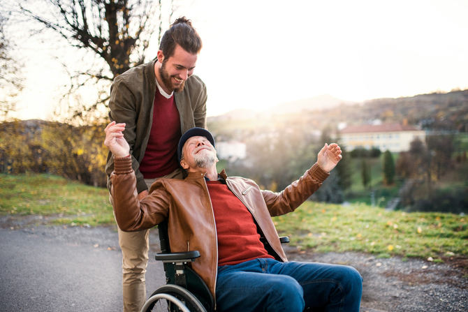 Un motivo de consulta muy frecuente en Geriatría son los síntomas conductuales de la demencia, entre los que se encuentra el denominado 'síndrome del ocaso'.