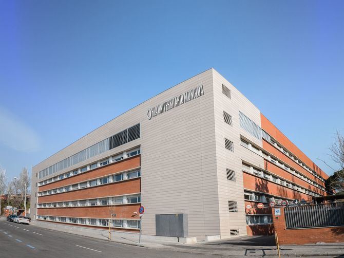 El HLA Moncloa ha celebrado este año su 8º promoción de alumnos de Grado de Medicina por la UEM.