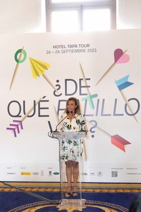 Maíllo ha destacado que iniciativas como Hotel Tapa Tour, que se suma a una larga lista de eventos celebrados a lo largo del año organizados o promocionados por el Ayuntamiento, contribuyen a posicionar a la ciudad como gran destino enogastronómico. 