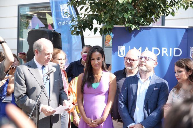 Para la vicealcaldesa es un homenaje 'merecido' a 'una reina' con 'esas ganas de libertad', en una plaza donde se vivieron muchas historias y donde comenzó a 'latir la libertad' en Madrid.