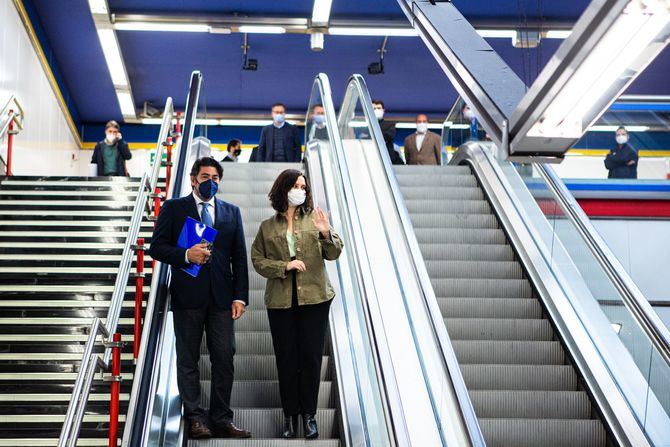 Se ampliará la línea 11 de la red de Metro de Madrid en cinco tramos (33 kilómetros), que conecten el sur y el norte de la capital madrileña. 