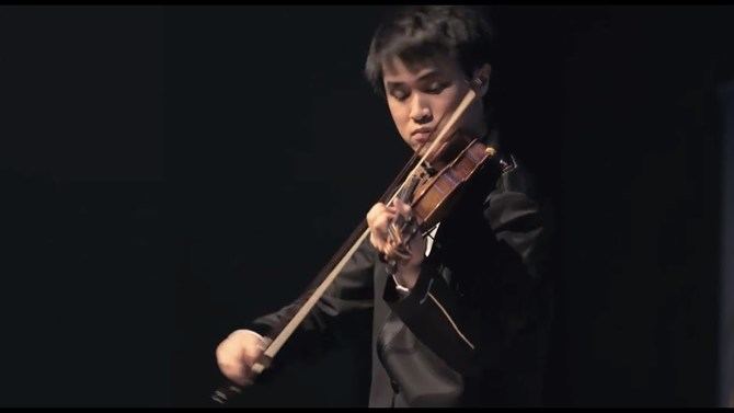 El domingo 3 de diciembre, el joven violinista norteamericano Kevin Zhu interpretará la impresionante 'Sinfonía núm. 5', de Mahler, con la Orquesta Clásica Santa Cecilia, dirigida por Juan Pablo Valencia, en la Sala Sinfónica del Auditorio Nacional.