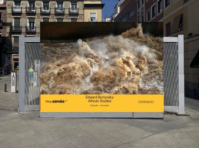 El nuevo espacio al aire libre es la fachada del aparcamiento cerrado del barrio de Cortes, situado en la confluencia de las calles de Alameda y Verónica.