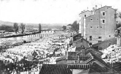 A finales del siglo XIX, llegaron a trabajar unas 4.000 lavanderas en el Manzanares, desapareciendo definitivamente su actividad en 1926, tras las obras de encauzamiento del río.