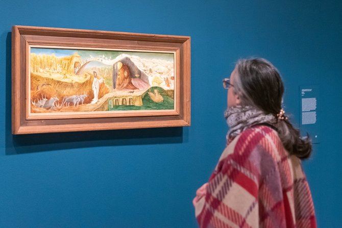 Esta muestra cuenta con un total de 188 obras que representa la diversidad de técnicas que Leonora Carrington empleaba, desde la pintura al óleo, pintura al temple, acuarelas o tapices, entre otras. 