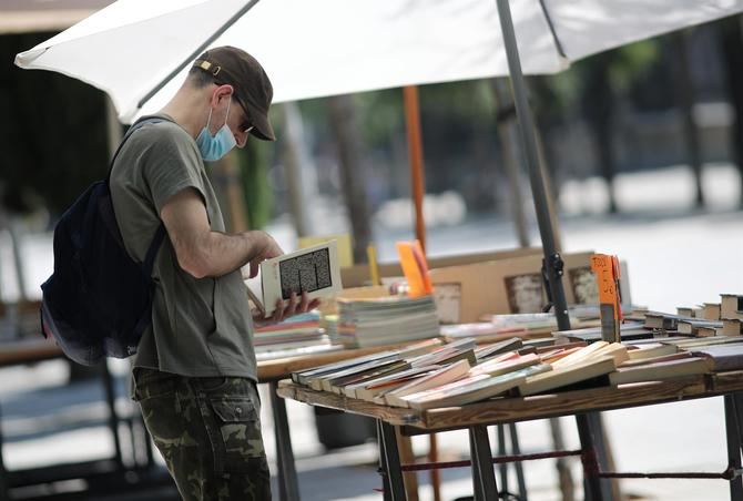 El folleto se editará en español e inglés y se distribuirá próximamente en los centros culturales y turísticos de Madrid Destino y en las casetas de libros de la Cuesta de Moyano.