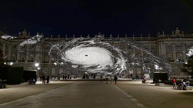 Las piezas ubicadas en la Iglesia de Santa Teresa y San José, la Muralla Árabe, el Invernadero de Arganzuela y en el Espacio Taller y Central de Diseño DiMad, en Matadero Madrid, tendrán acceso libre hasta completar aforo.