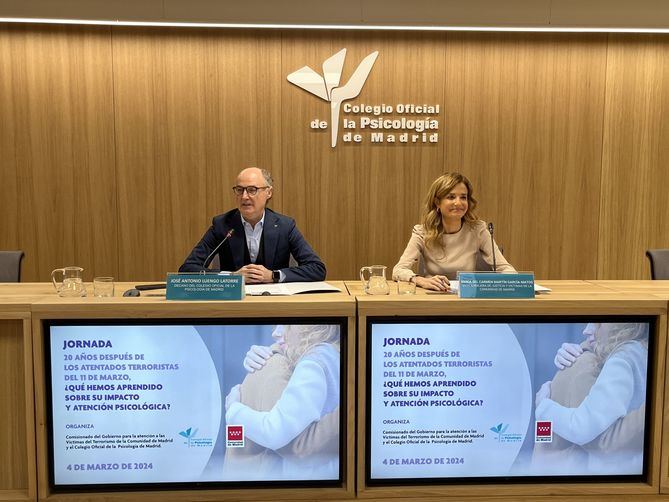 La viceconsejera de Justicia y Víctimas, Carmen Martín García-Matos, ha inaugurado la jornada celebrada en la sede del Colegio Oficial de estos profesionales en la región.