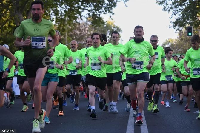 La pasada edición, que tuvo lugar el 16 de abril de 2023 por el paseo de la Castellana, contó con la participación de 17.000 personas, incluido el alcalde de Madrid, José Luis Martínez-Almeida.