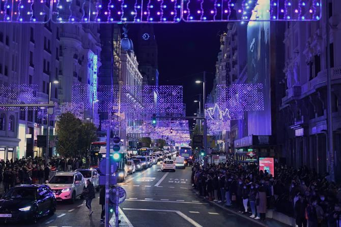 Una de las grandes novedades de la iluminación navideña de la capital, que se encenderá el próximo 23 de noviembre, será el nuevo diseño que se colocará en la Gran Vía.