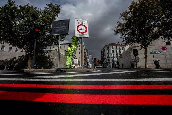 A partir del lunes 2 de mayo, el Ayuntamiento de Madrid comenzará a sancionar telemáticamente a los turismos A que accedan al área restringida.