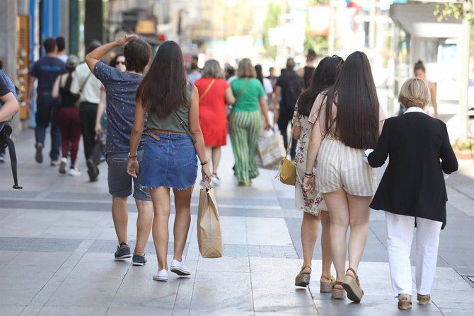 La investigación arrancó el pasado mes de mayo, tras relacionar varios hurtos de teléfonos móviles en la red de transporte público madrileña con transacciones fraudulentas, utilizando datos personales contenidos en dichos terminales.