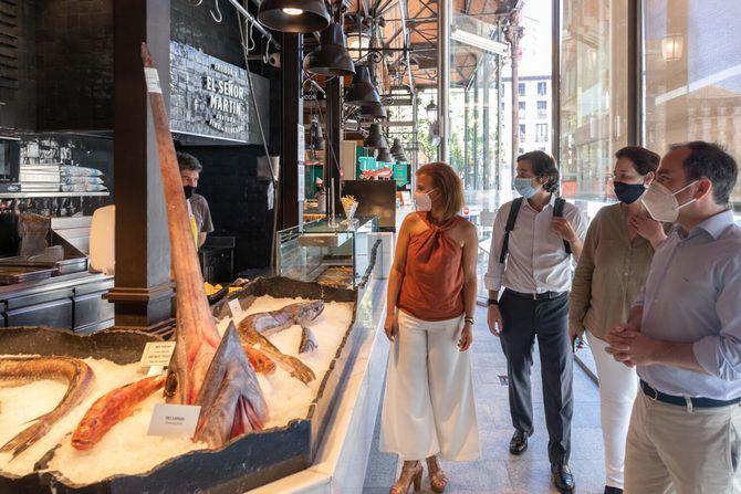 Ubicado en un edificio histórico, el Mercado de San Miguel se ha consolidado como  uno de los mercados gastronómicos más importantes del mundo.