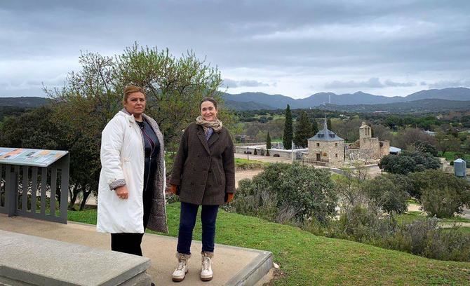 La consejera Marta Rivera de la Cruz ha visitado ambos municipios acompañada de sus respectivas alcaldesas, y ha destacado su valor paisajístico y patrimonial.
