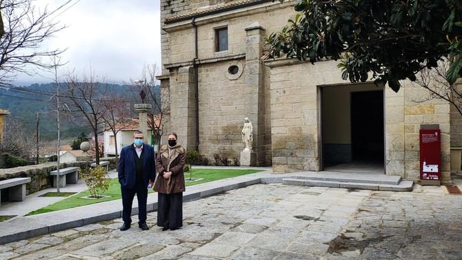 Marta Rivera de la Cruz ha visitado el municipio de Zarzalejo y su rico patrimonio natural en la Sierra Oeste de la Comunidad, dentro del Compromiso 179 de descentralización de la cultura y el turismo en la región.