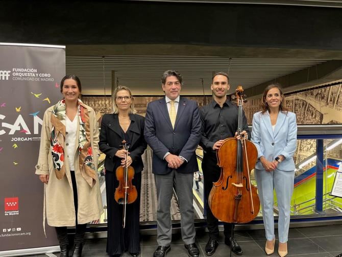 Alrededor de 200.000 viajeros utilizan diariamente estas cuatro paradas del Metro, donde se pone ahora en marcha este hilo musical en el transporte público durante todo el horario del servicio de trenes. Con este proyecto, la compañía sigue apostando en su compromiso dirigido a la difusión de la cultura.