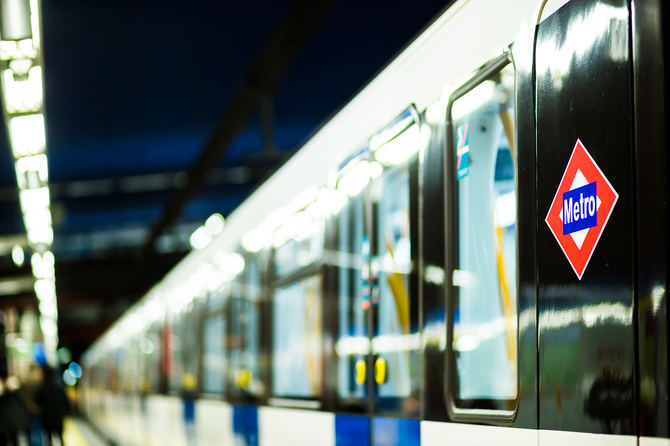 Los trenes de la L1 (Pinar de Charmatín-Valdecarros) efectúan de nuevo parada en la estación de Atocha desde este viernes, tras haber estado cerrada casi cuatro meses, desde el pasado 24 de junio, debido a las obras de ampliación de la Línea 11.