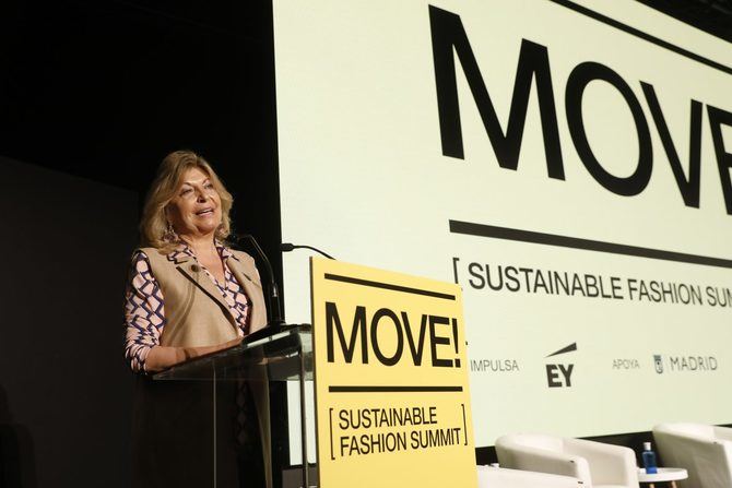 La delegada de Economía, Innovación y Hacienda, Engracia Hidalgo, ha participado en la inauguración de la segunda edición de `Move! Sustainable Fashion Summit´, una jornada empresarial que se consolida como el foro anual de referencia en España dentro del sector de la moda y de su transición hacia un negocio sostenible.