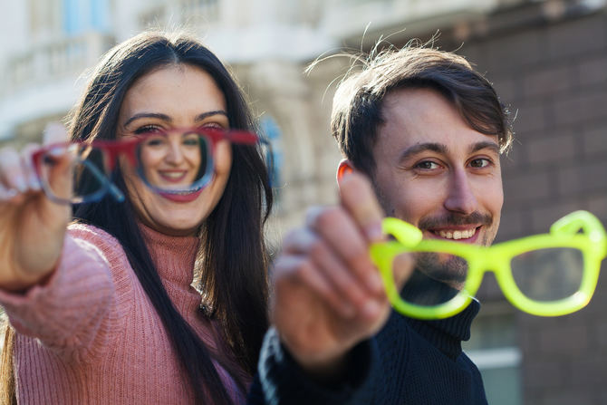 Según los especialistas, cada vez son más los pacientes jóvenes que optan por el uso de lentes intraoculares.