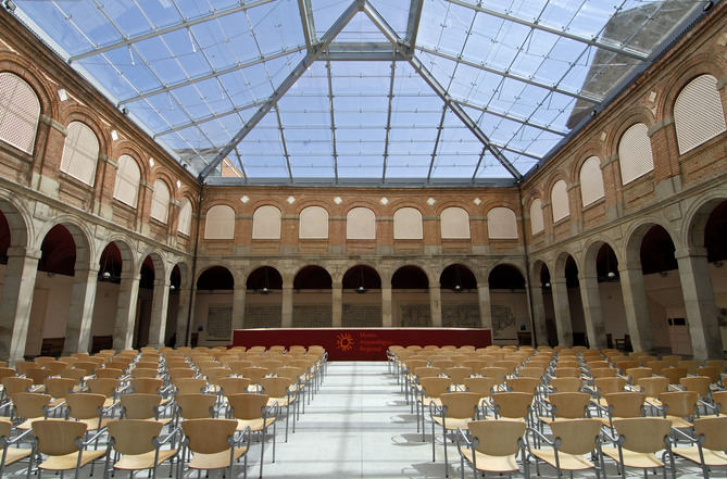 Organizado por el Museo Arqueológico y Paleontológico de la Comunidad de Madrid -MARPA- y la Asociación de Museos y Centros de Ciencia y Técnica de España, la conferencia inaugural, a cargo de Enrique Baquedano, director del centro madrileño, estará dedicada a los yacimientos de Olduvai Gorge, en Tanzania, y Pinilla del Valle, en Madrid.