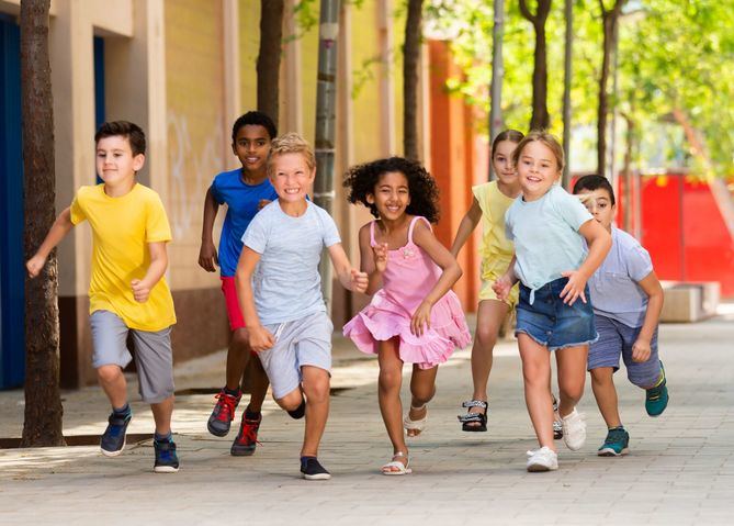 El Área de Familias, Igualdad y Bienestar Social organiza la edición de verano del programa a través de dos modalidades: Centros Abiertos en inglés y Centros Abiertos especiales.