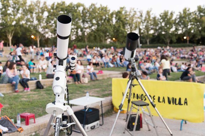 La ya consolidada 'Noche de Perseidas' se celebrará este año, por primera vez, en el parque forestal de Valdebernardo, donde se podrá disfrutar del avistamiento de lluvia de estrellas con música en directo.