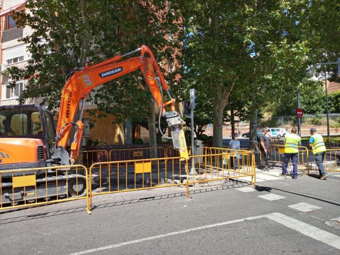 Las obras ya han comenzado en la calle del Pez Austral.