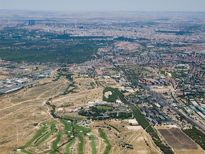 El Ayuntamiento de Madrid ha celebrado el anuncio del desbloqueo de la 'Operación Campamento', donde se construirán hasta 12.000 viviendas, un 60% de ellas públicas.