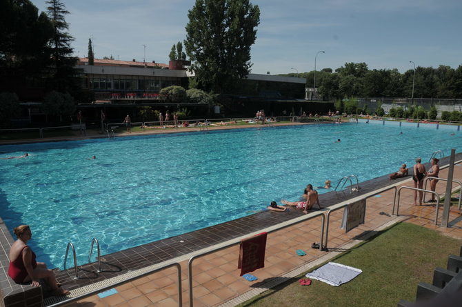 Las piscinas municipales han registrado más de medio millón de bañistas en dos meses