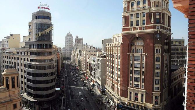 El Palacio de la Prensa acoge este Halloween un ciclo de leyendas urbanas que 'poseerán' el edificio de la Gran Vía, marcado por el ambiente 'abrumador y silencioso' de tres narraciones teatralizadas.