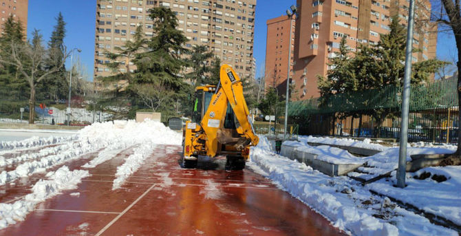 ambién se incrementa un 53 % los medios manuales, un 16 % los equipos mecánicos y un 14,8 % el personal destinado al plan.