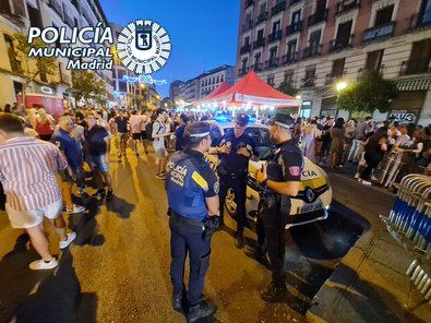 Drones y policías, en las fiestas de La Paloma