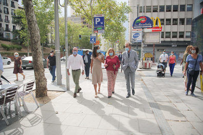 La vicealcaldesa, Begoña Villacís, la delegada de Obras y Equipamientos, Paloma García Romero, y el concejal de Centro, José Fernández, han recorrido ambos espacios.