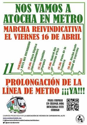 Realizan el recorrido por la ampliación de la línea 11 de Metro con un tren de cartón para pedir su ejecución