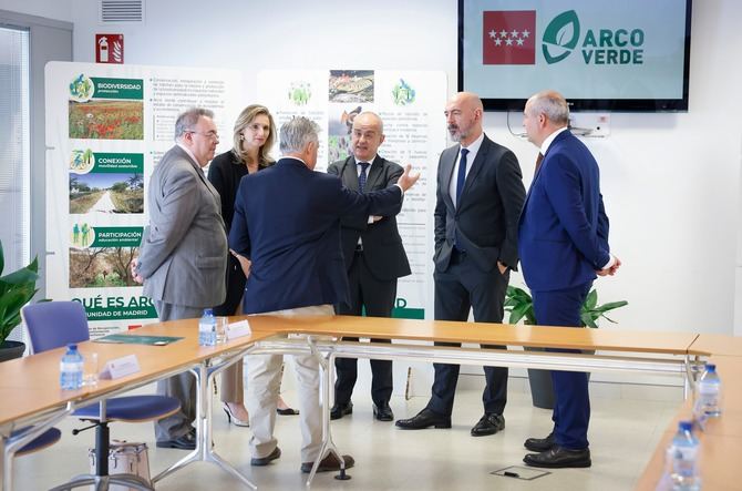 El personal experto académico trabajará de manera coordinada con los técnicos medioambientales para la conservación de los recursos forestales e intervendrá en actividades de formación.